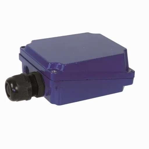 Terminal boxes for three-phase motors